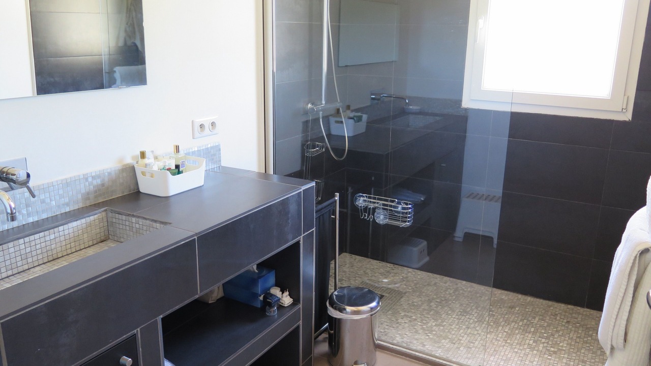 Photo of Bathroom in Cabries
