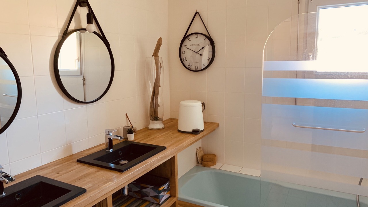 Photo of Bathroom in Plouer-sur-Rance