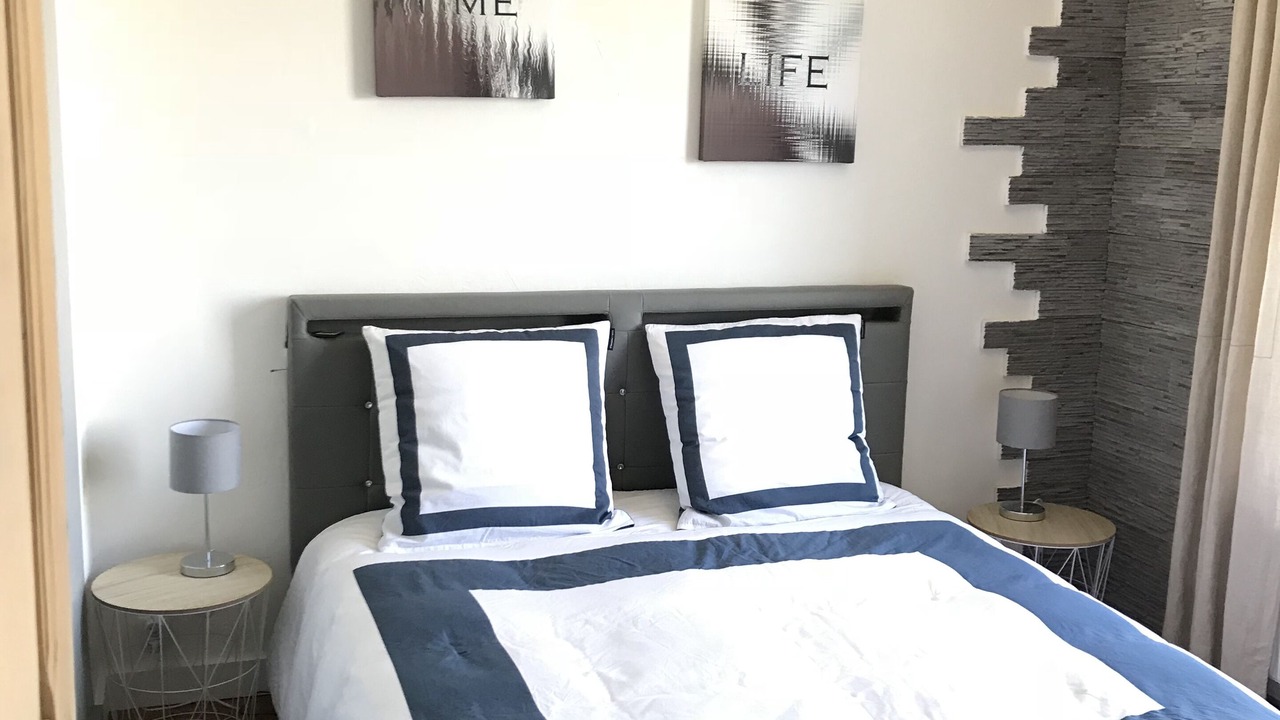 Photo of Bedroom in Quartier Beauregard-Boufflers-Buthegnemont-Boudonville
