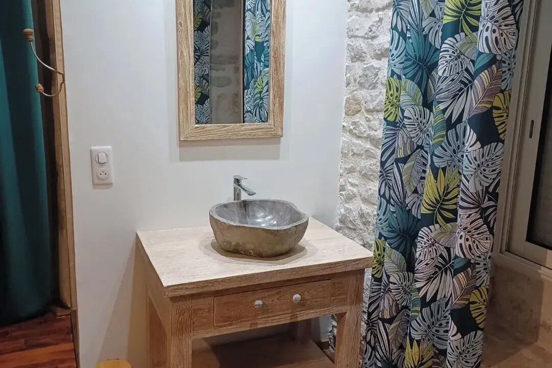 Photo of Bathroom in Martel