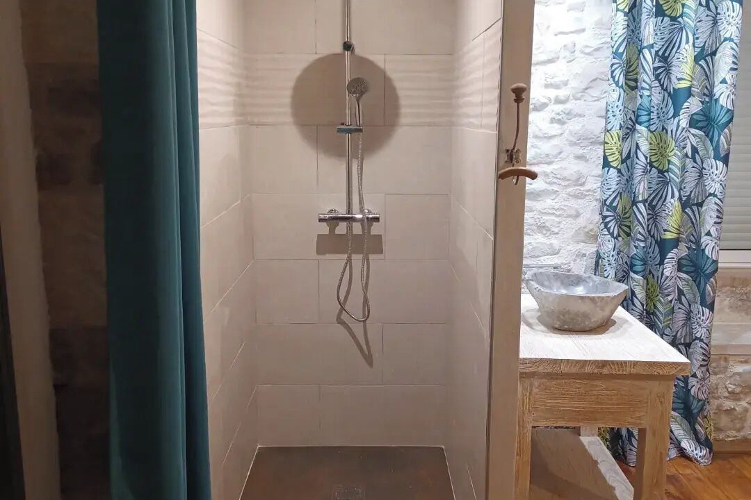 Photo of Bathroom in Martel