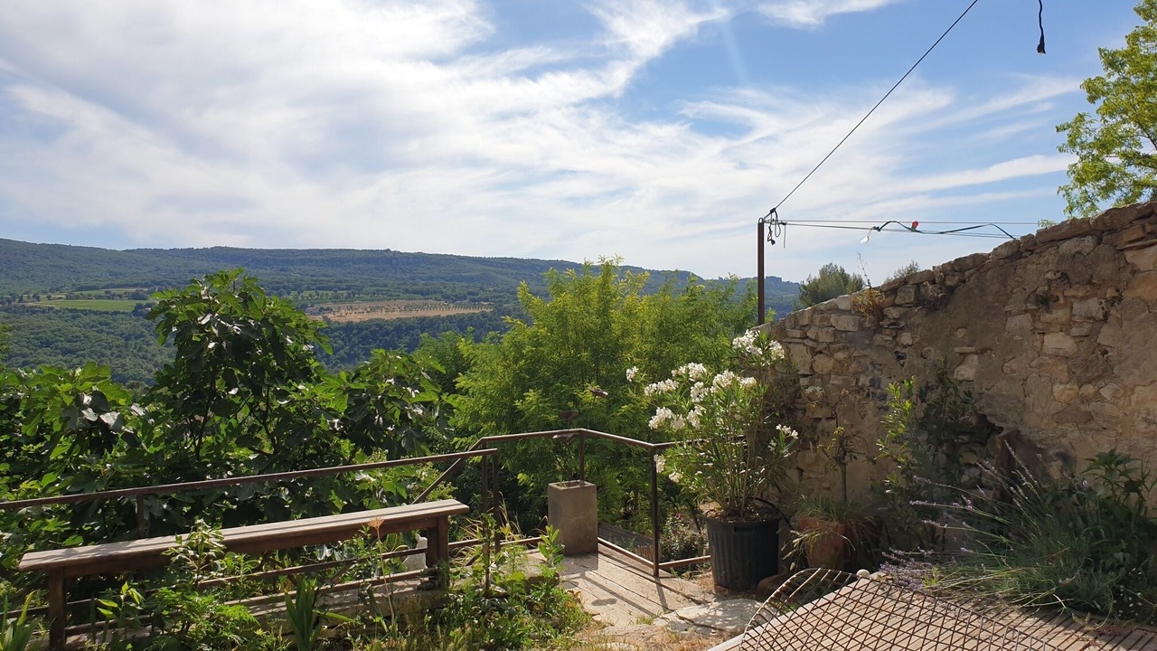 Photo of Patio Balcony in Saint-Martin-de-Castillon