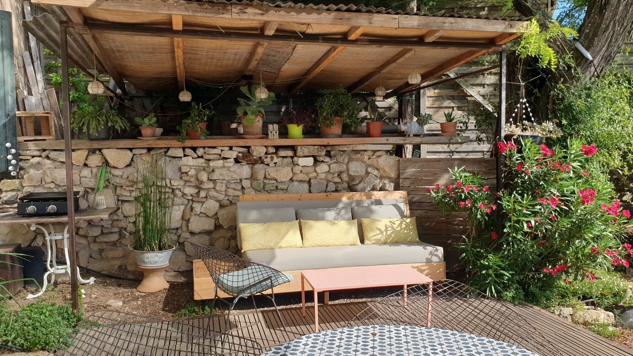 Photo of Patio Balcony in Saint-Martin-de-Castillon