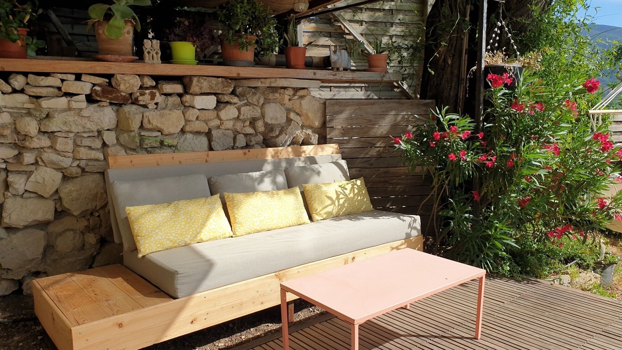 Photo of Patio Balcony in Saint-Martin-de-Castillon