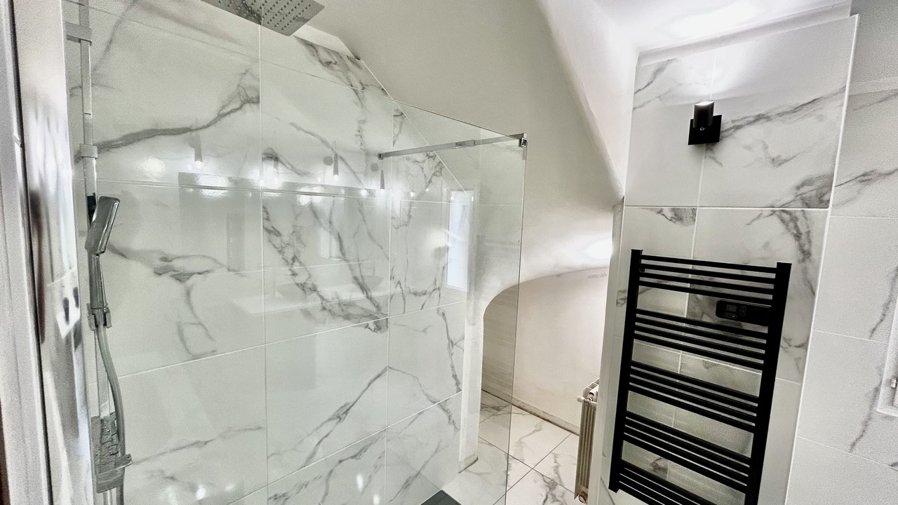 Photo of Bathroom in Junas