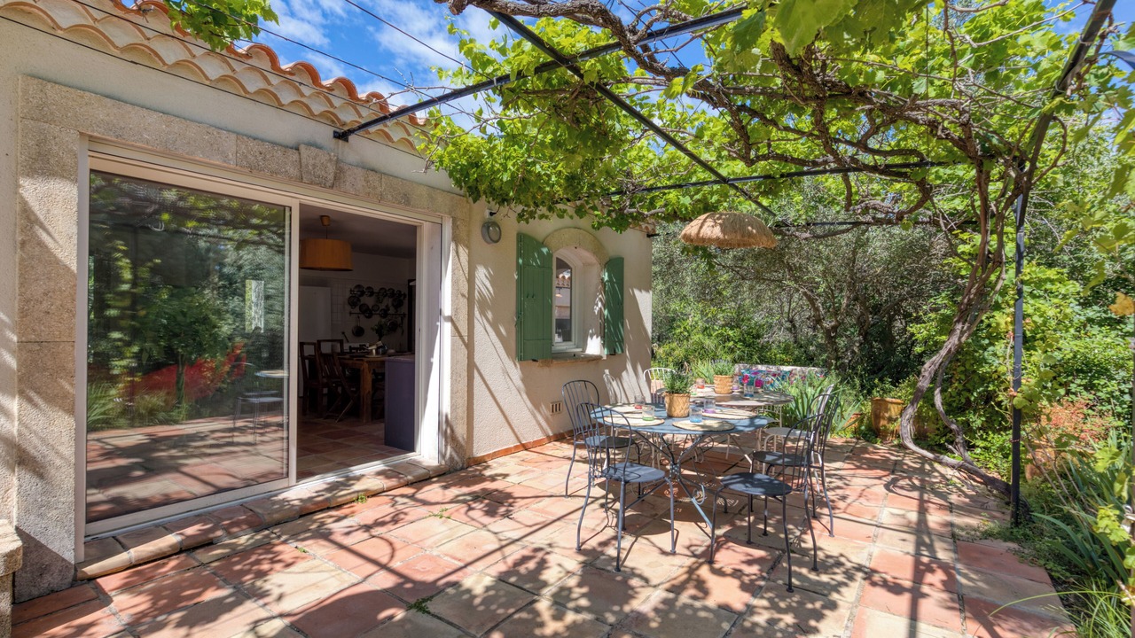 Photo of Outdoor in Junas