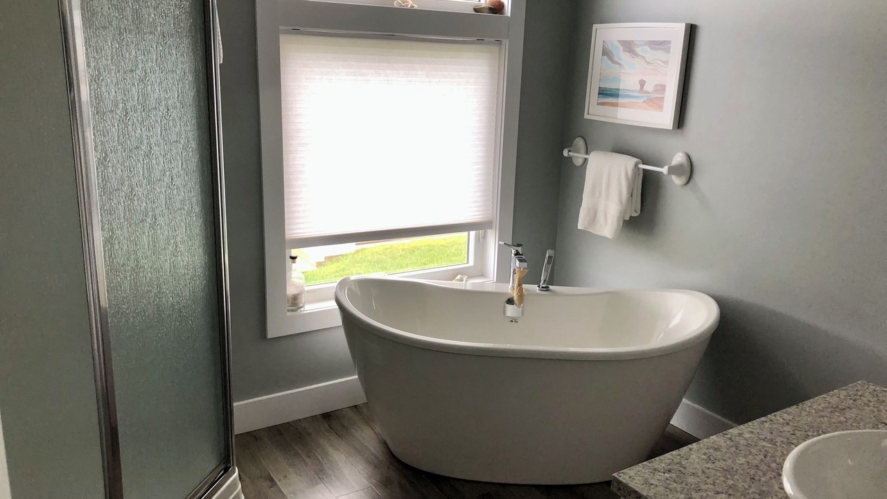 Photo of Bathroom in Darnley