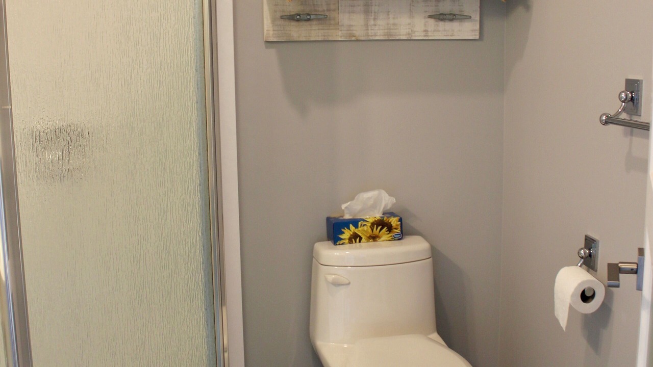 Photo of Bathroom in Darnley