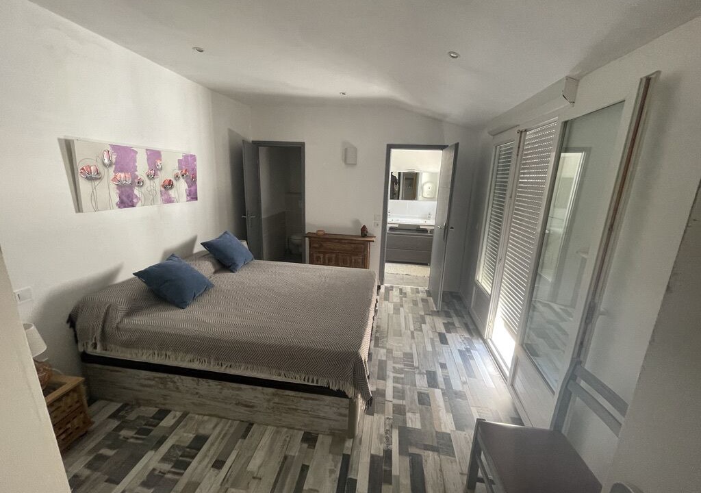 Photo of Bedroom in Pals