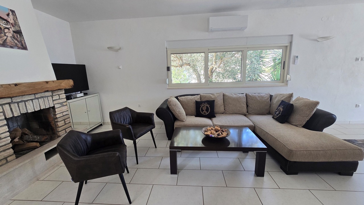 Photo of Livingroom in Okrug Gornji