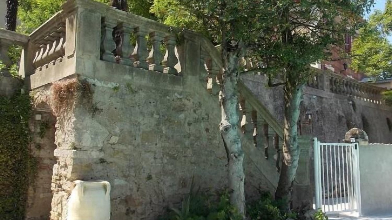 Photo of Outdoor in Pont-Saint-Esprit