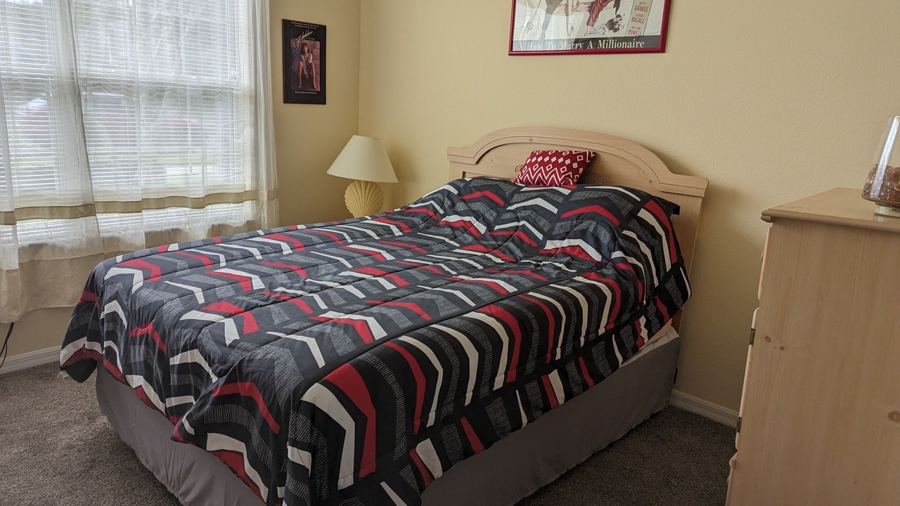 Photo of Bedroom in Lake Berkley