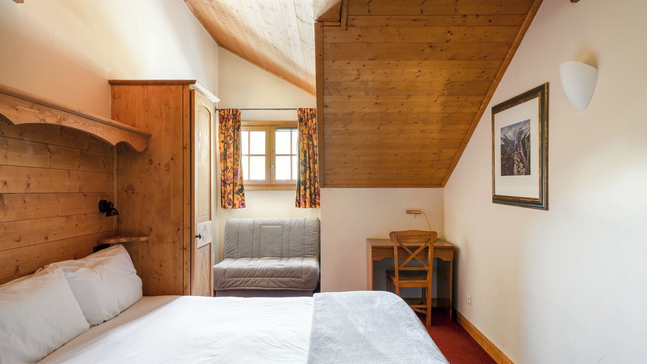 Photo of Others in Arc-1950