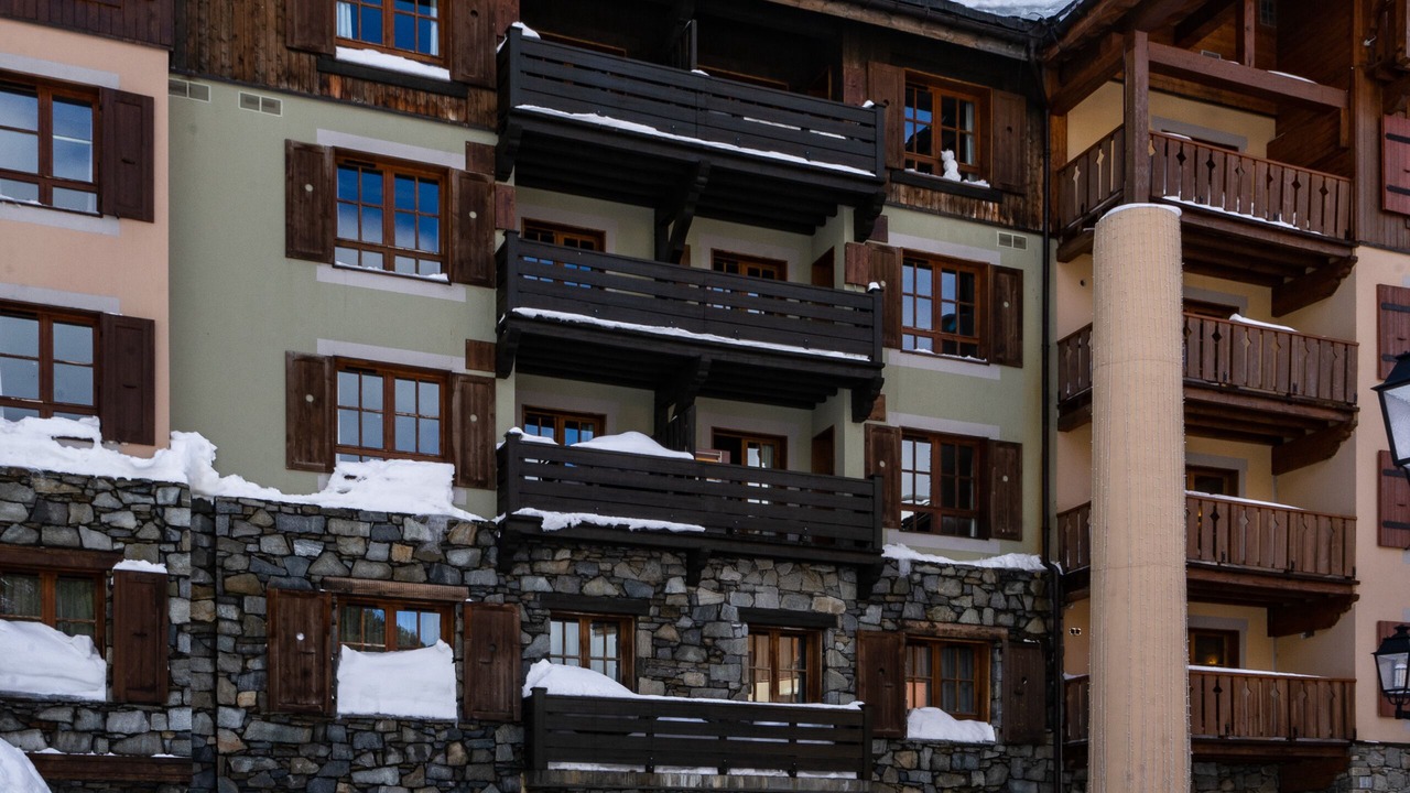 Photo of Patio Balcony in Arc-1950