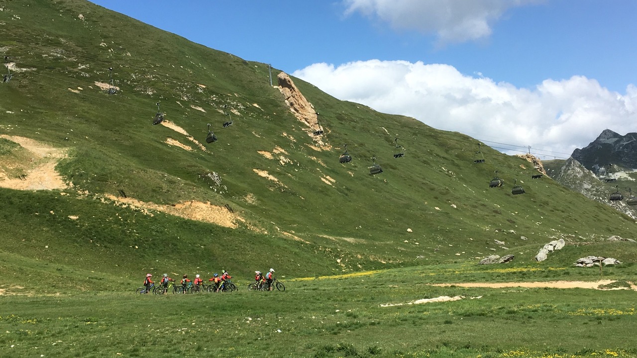 Photo of Others in Arc-1950