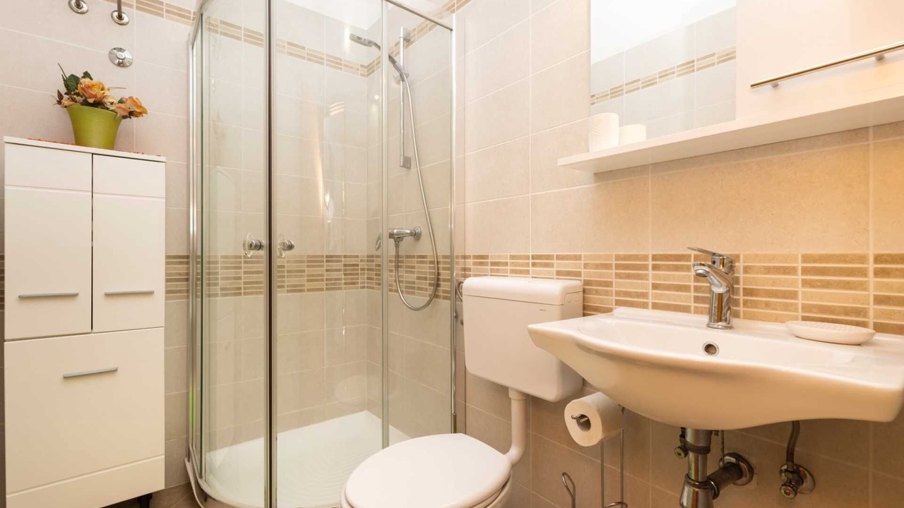 Photo of Bathroom in Cove Murtar