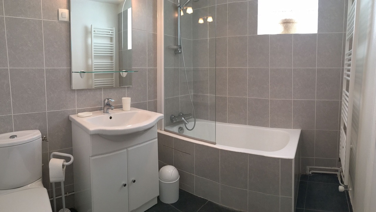 Photo of Bathroom in Arnouville-les-Mantes