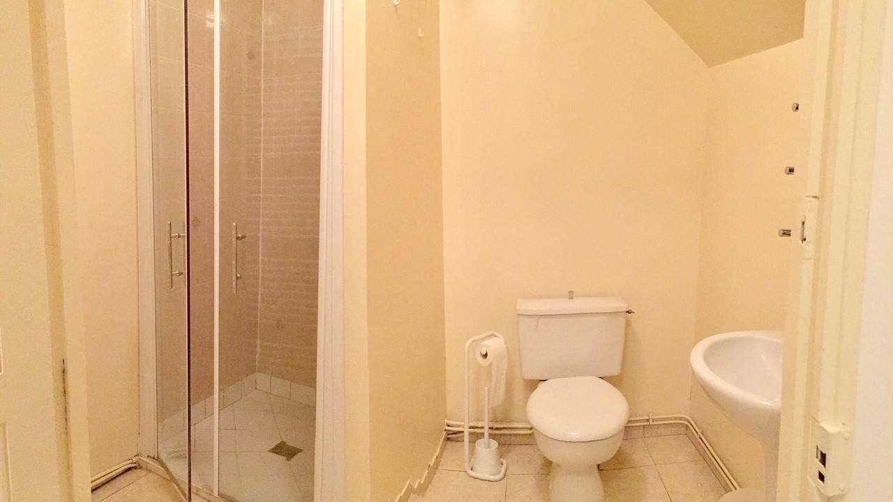 Photo of Bathroom in Arnouville-les-Mantes