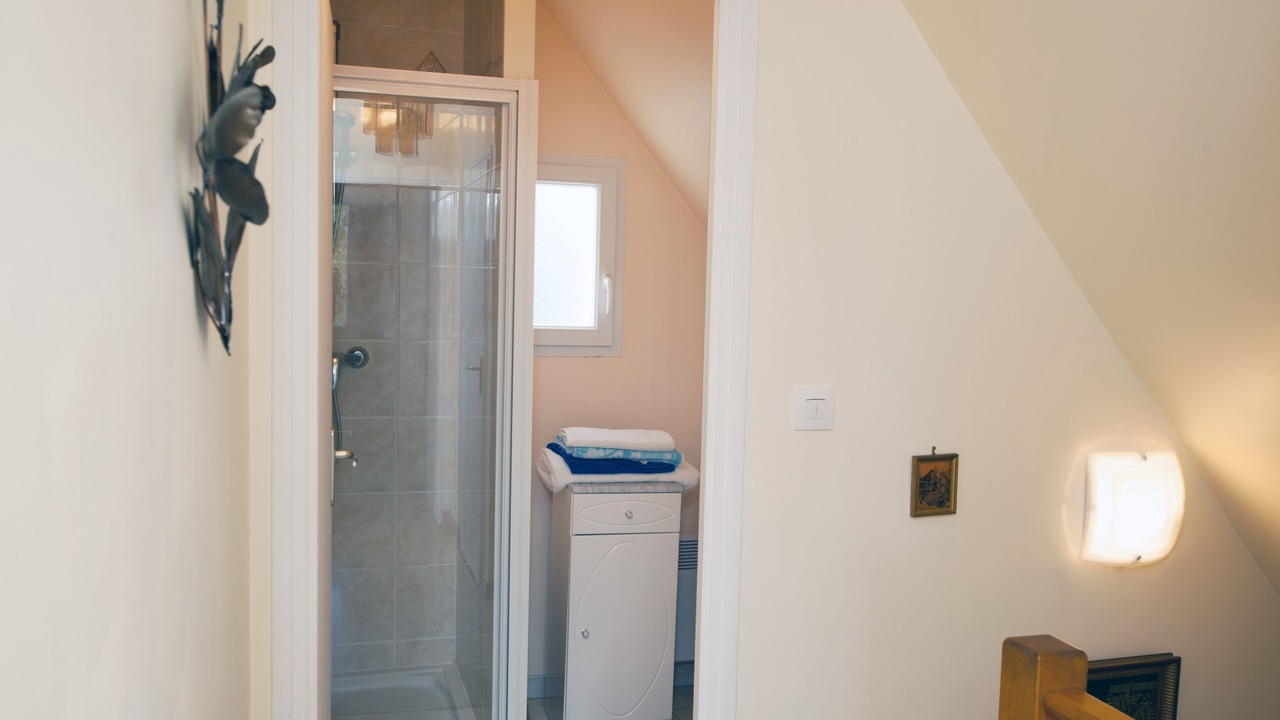 Photo of Bathroom in Etables-sur-Mer