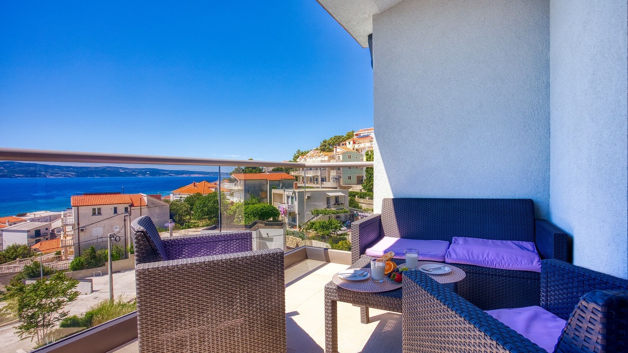 Photo of Others in Duce