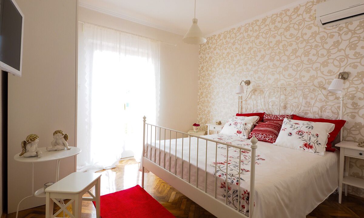 Photo of Bedroom in Mocici