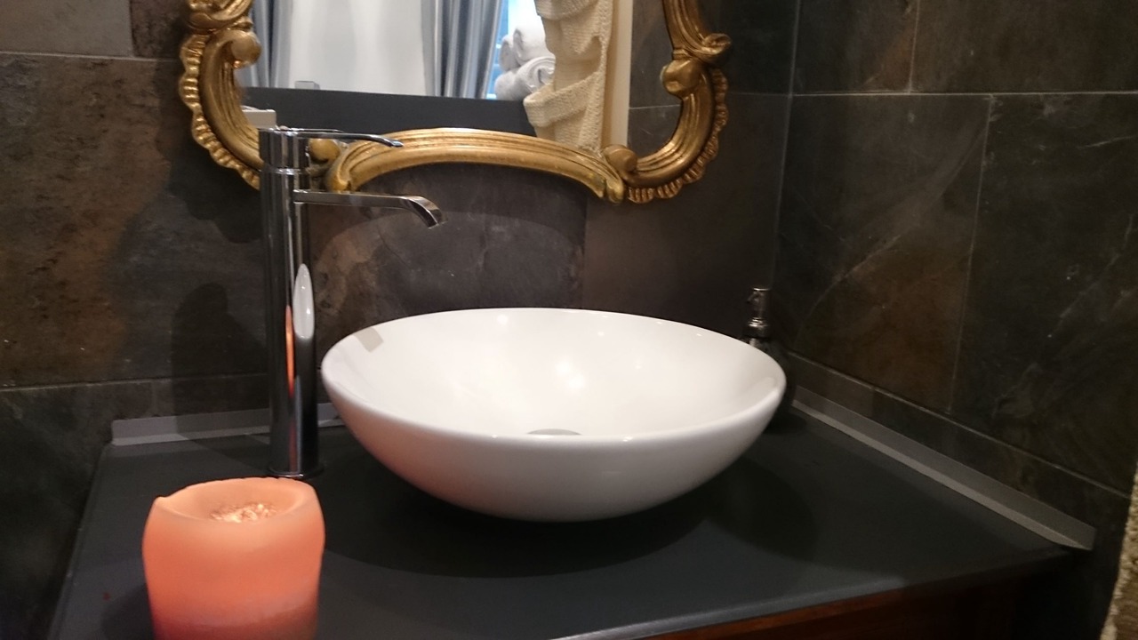 Photo of Bathroom in Chinon