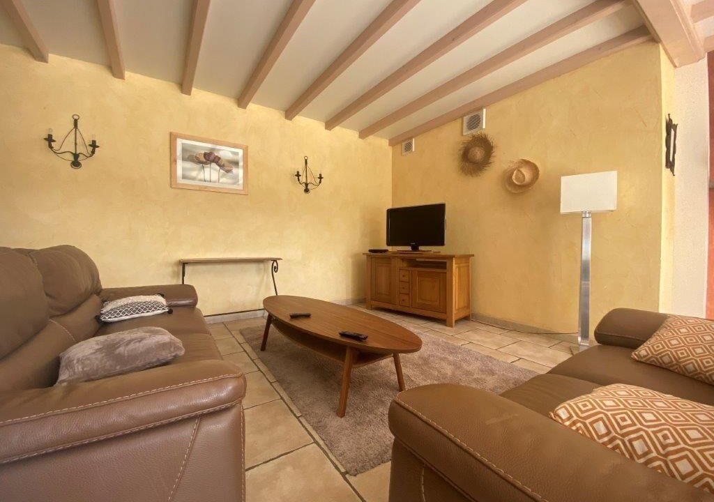Photo of Livingroom in Saint Alban Auriolles
