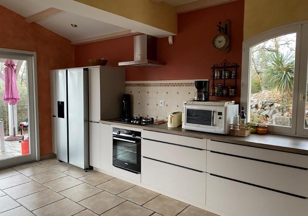 Photo of Kitchen in Saint Alban Auriolles