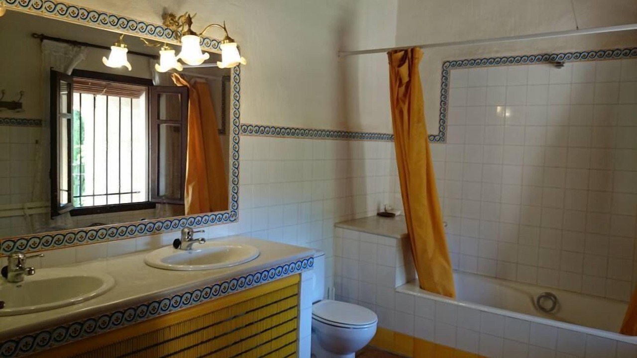 Photo of Bathroom in Fontanars dels Alforins