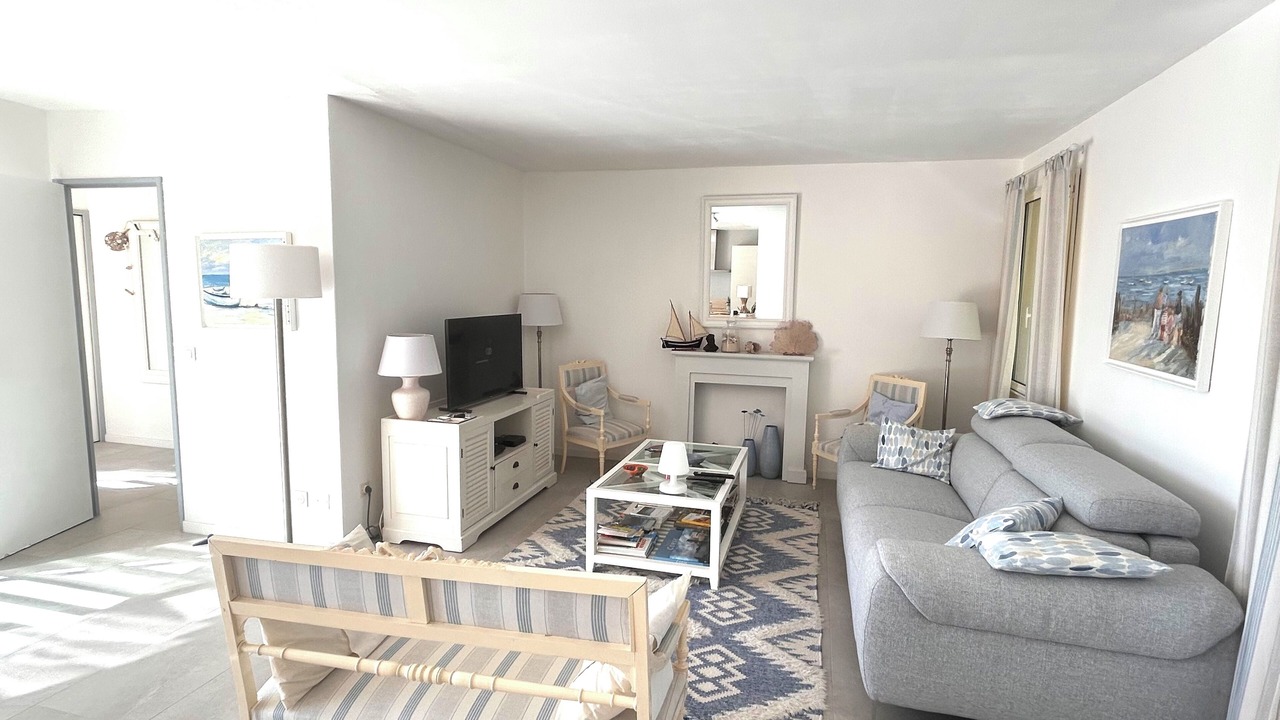 Photo of Livingroom in Cargese