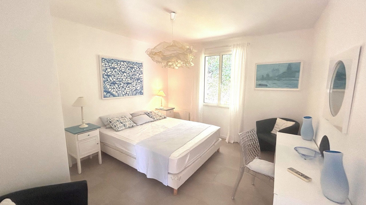 Photo of Bedroom in Cargese