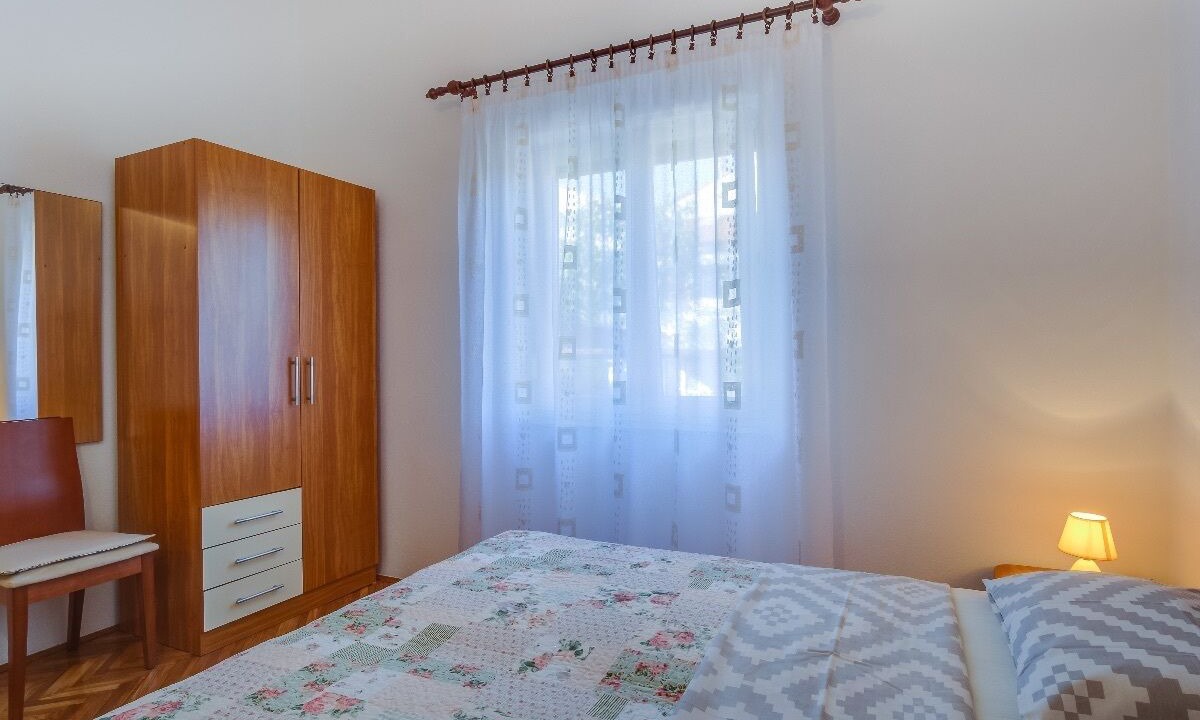 Photo of Bedroom in Cove Murtar