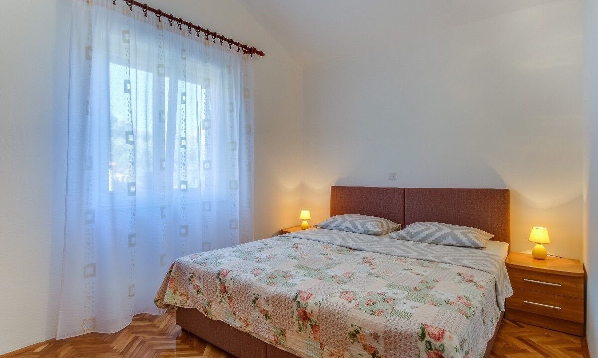 Photo of Bedroom in Cove Murtar