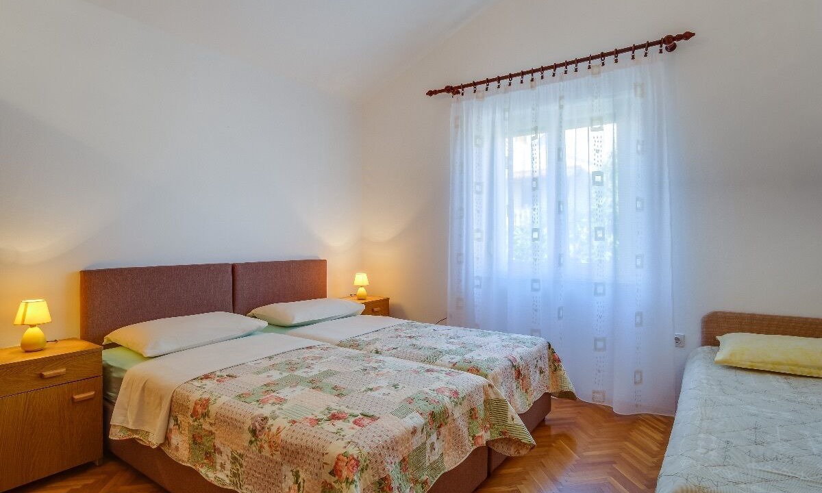 Photo of Bedroom in Cove Murtar