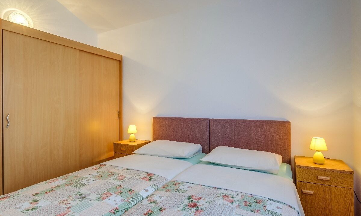 Photo of Bedroom in Cove Murtar