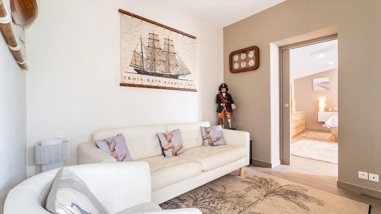 Photo of Livingroom in Saint-Ideuc
