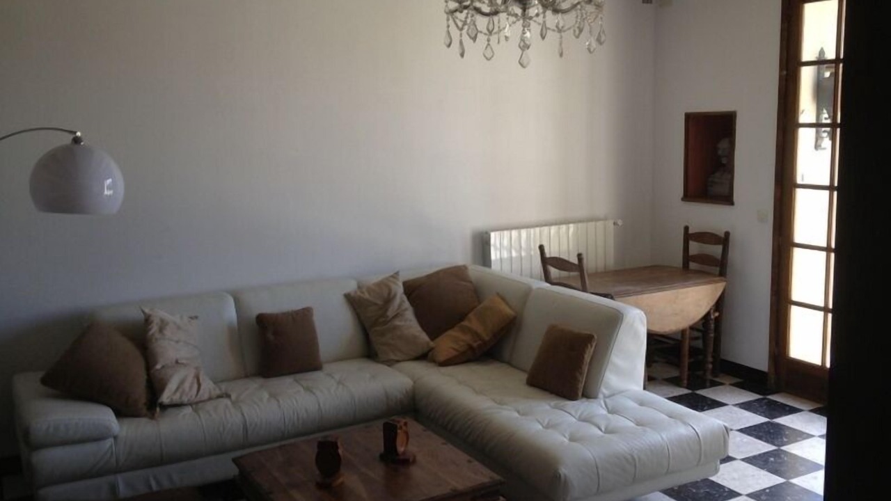 Photo of Livingroom in Angles