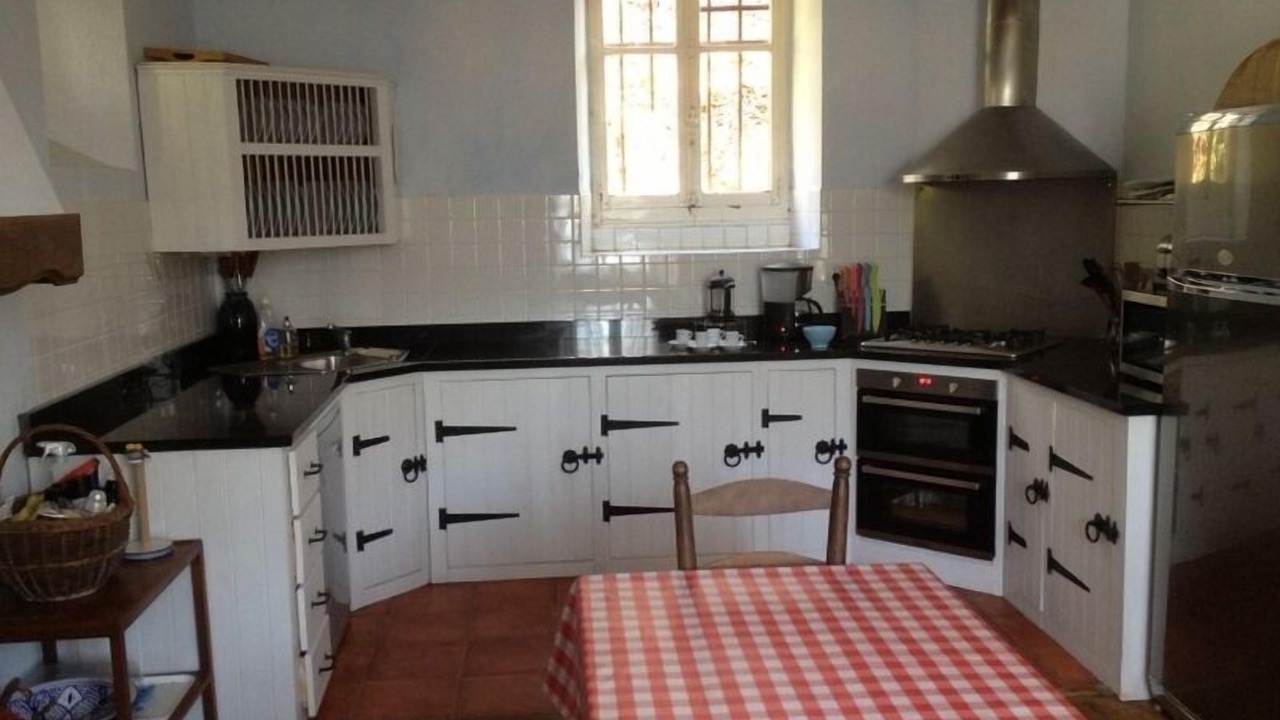 Photo of Kitchen in Angles