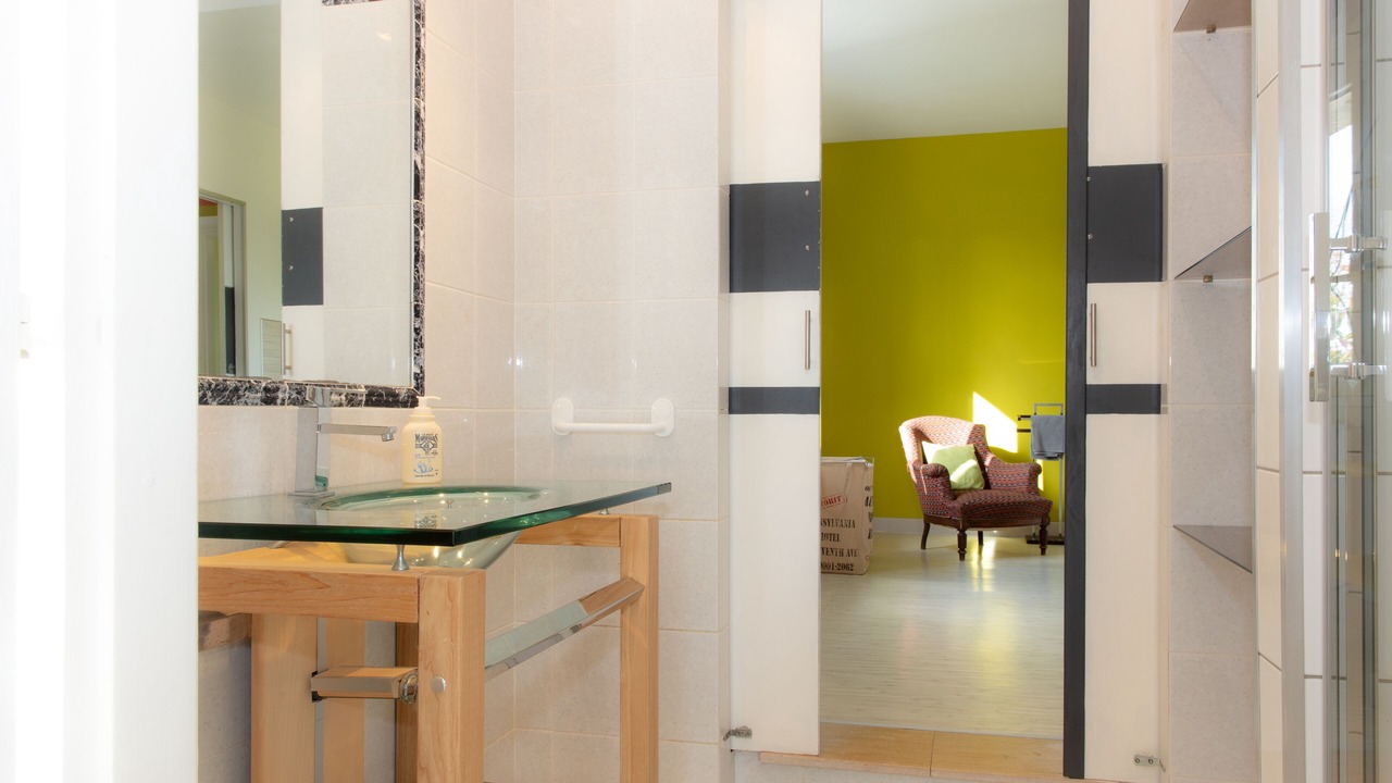 Photo of Bedroom in Carly