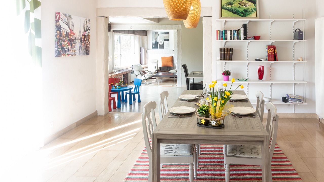 Photo of Others in Carly