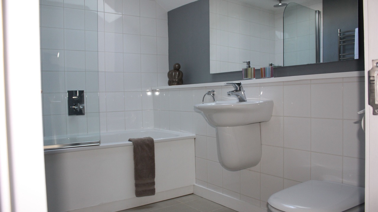 Photo of Bathroom in Knodishall