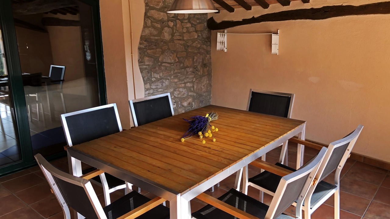Photo of Outdoor in Avinyo