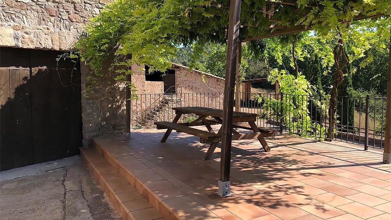 Photo of Outdoor in Avinyo