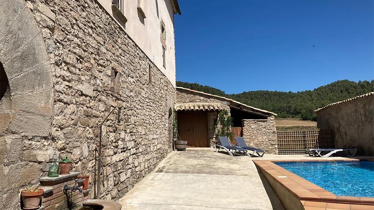 Photo of Outdoor in Avinyo