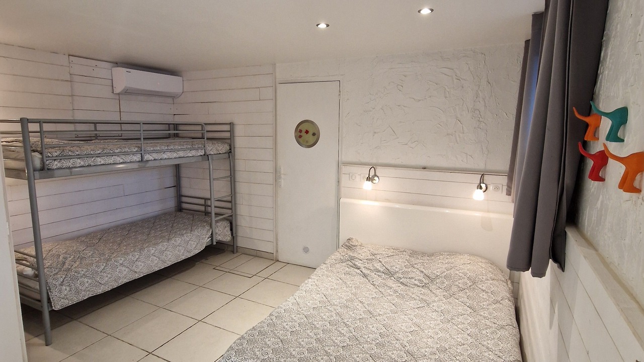 Photo of Bedroom in Le Pradet