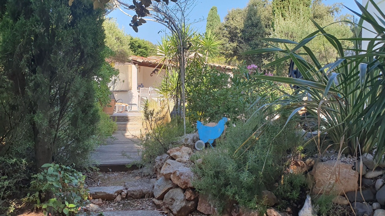 Photo of Outdoor in Cournonsec