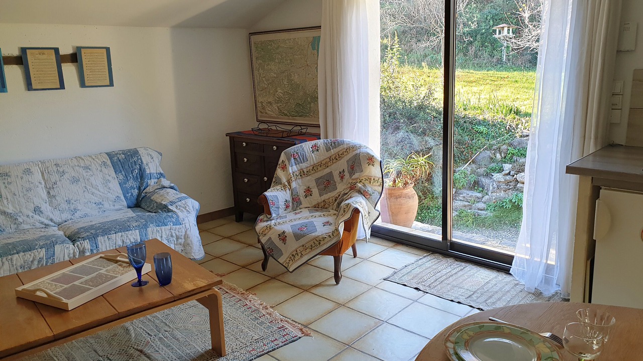 Photo of Livingroom in Reynes
