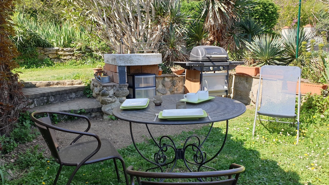 Photo of Outdoor in Reynes