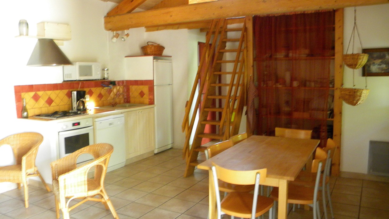 Photo of Kitchen in Saint-Jean-de-Maruejols-et-Avejan