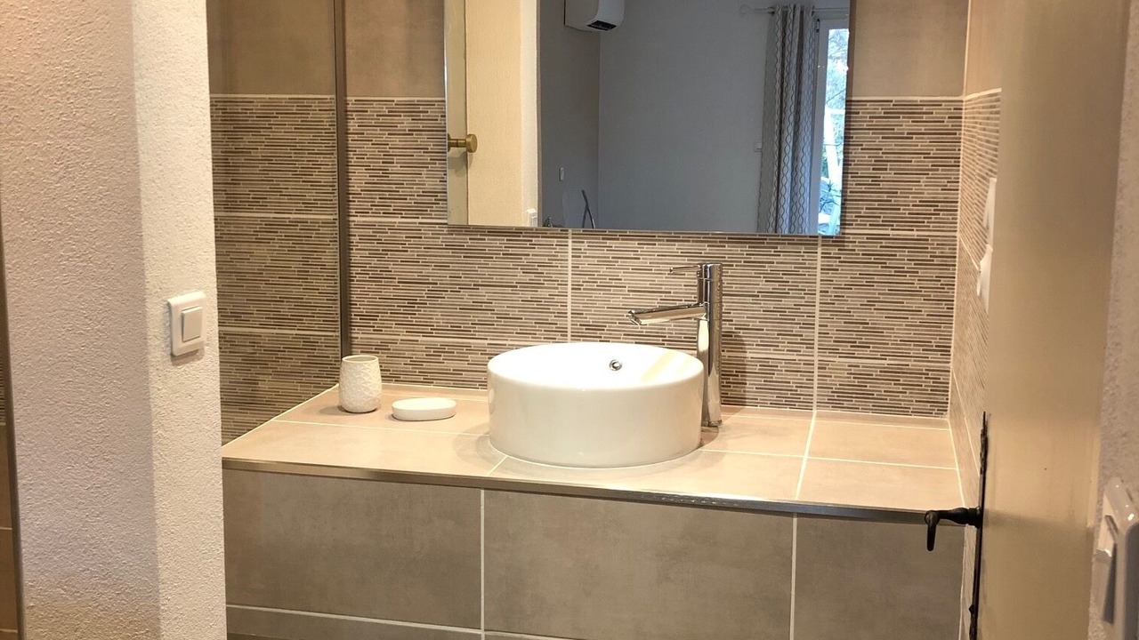 Photo of Bathroom in Arles